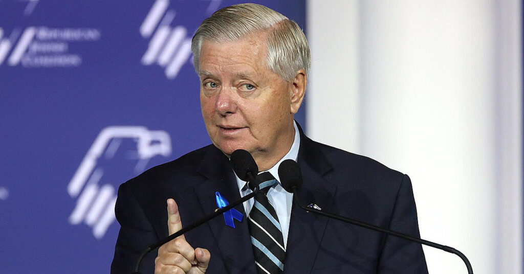 Операція США влітку стримала Іран від виготовлення 10 ядерних бомб – Грем