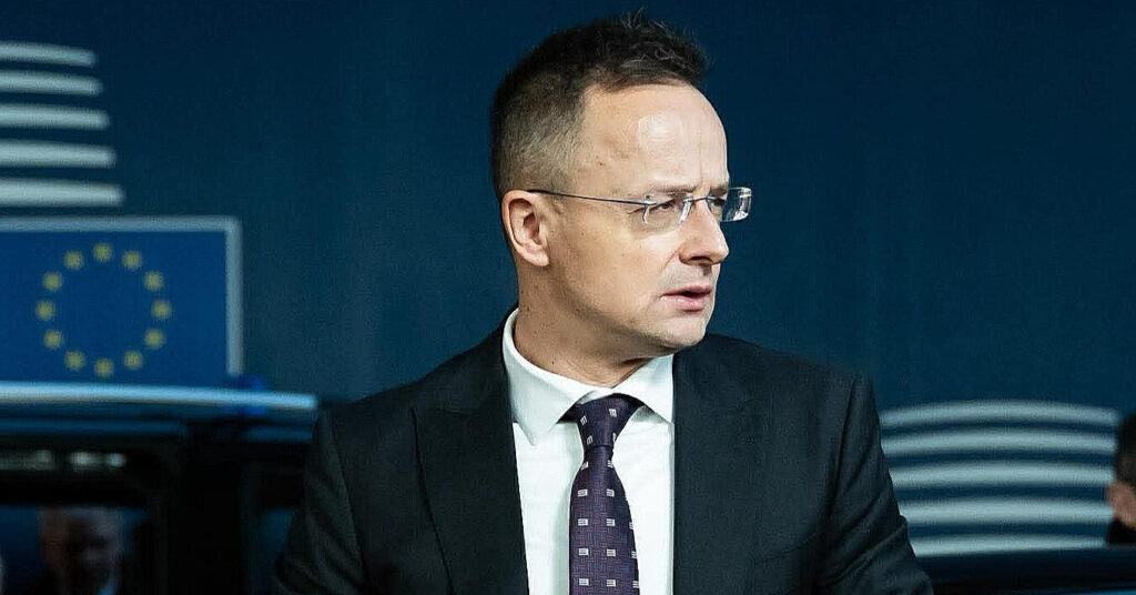 Очільник МЗС Угорщини про “злив” його розмов з Лавровим: Не бачу нічого поганого Очільник МЗС Угорщини про “злив” його розмов з Лавровим: Не бачу нічого поганого