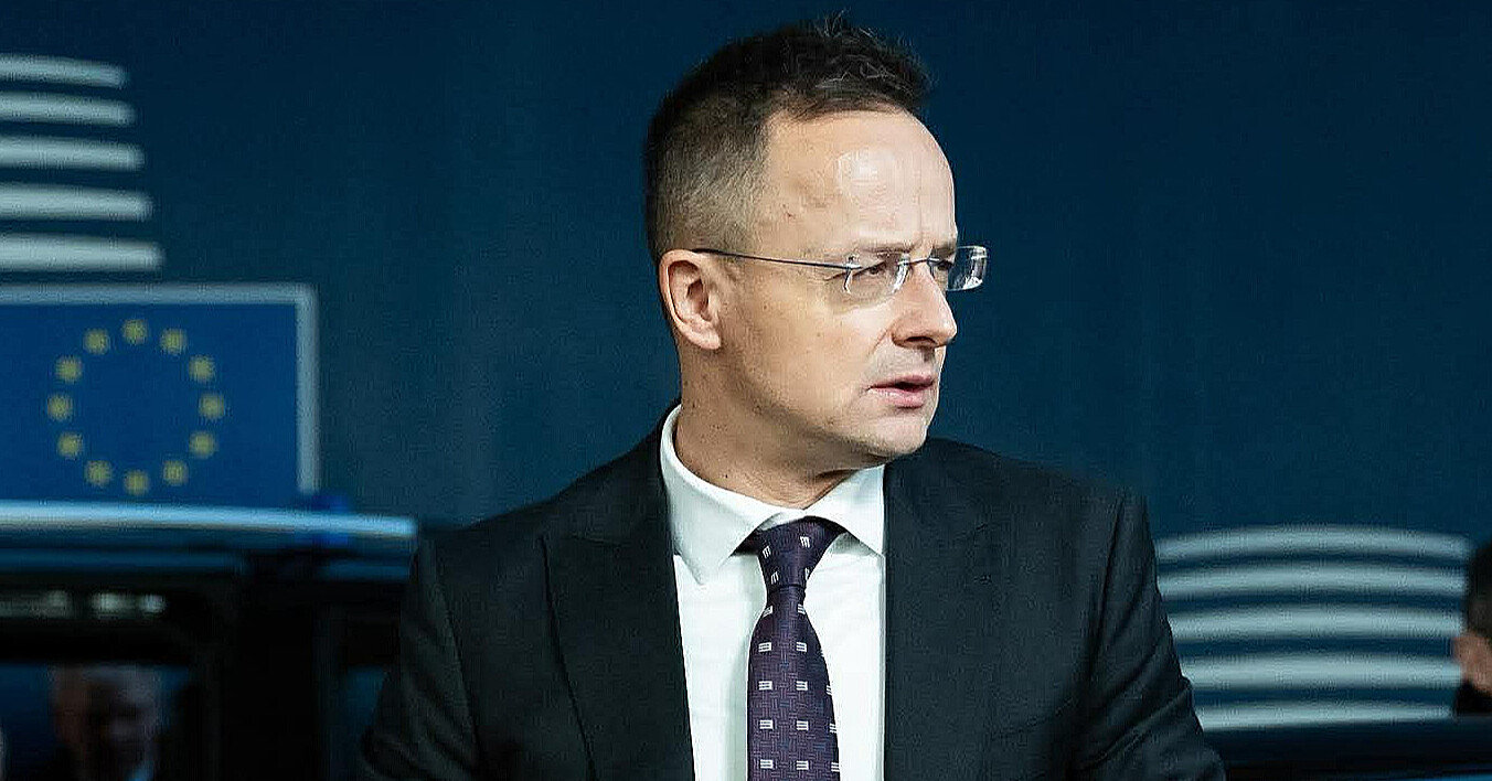 Очільник МЗС Угорщини про “злив” його розмов з Лавровим: Не бачу нічого поганого Очільник МЗС Угорщини про “злив” його розмов з Лавровим: Не бачу нічого поганого