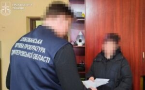 У Дніпрі повідомлено про підозру власниці собаки, внаслідок нападу якої дитині ампутували ногу