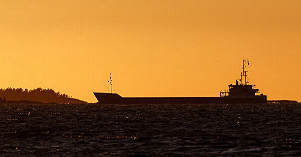 ЗМІ: Танкер з російським паливом “передумав” пливти до Куби після попередження США