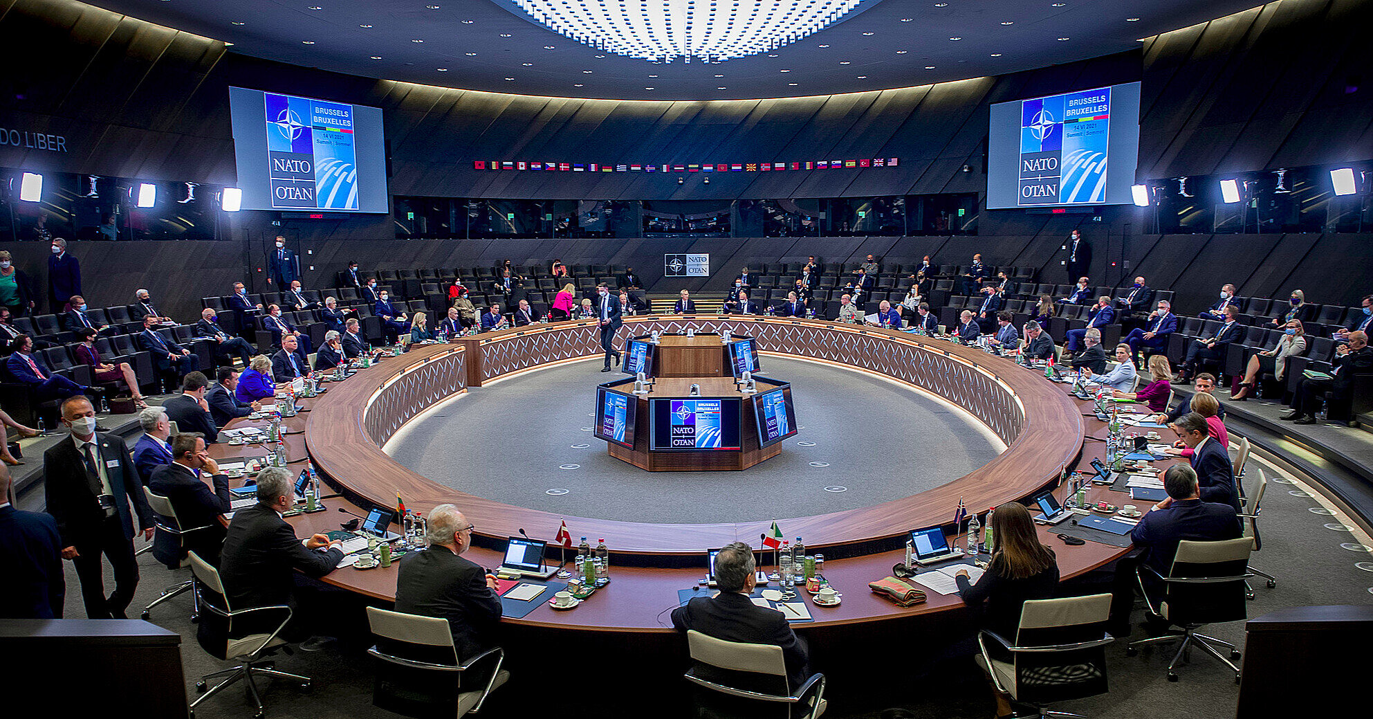 Усі члени НАТО вперше досягли 2% ВВП на оборону