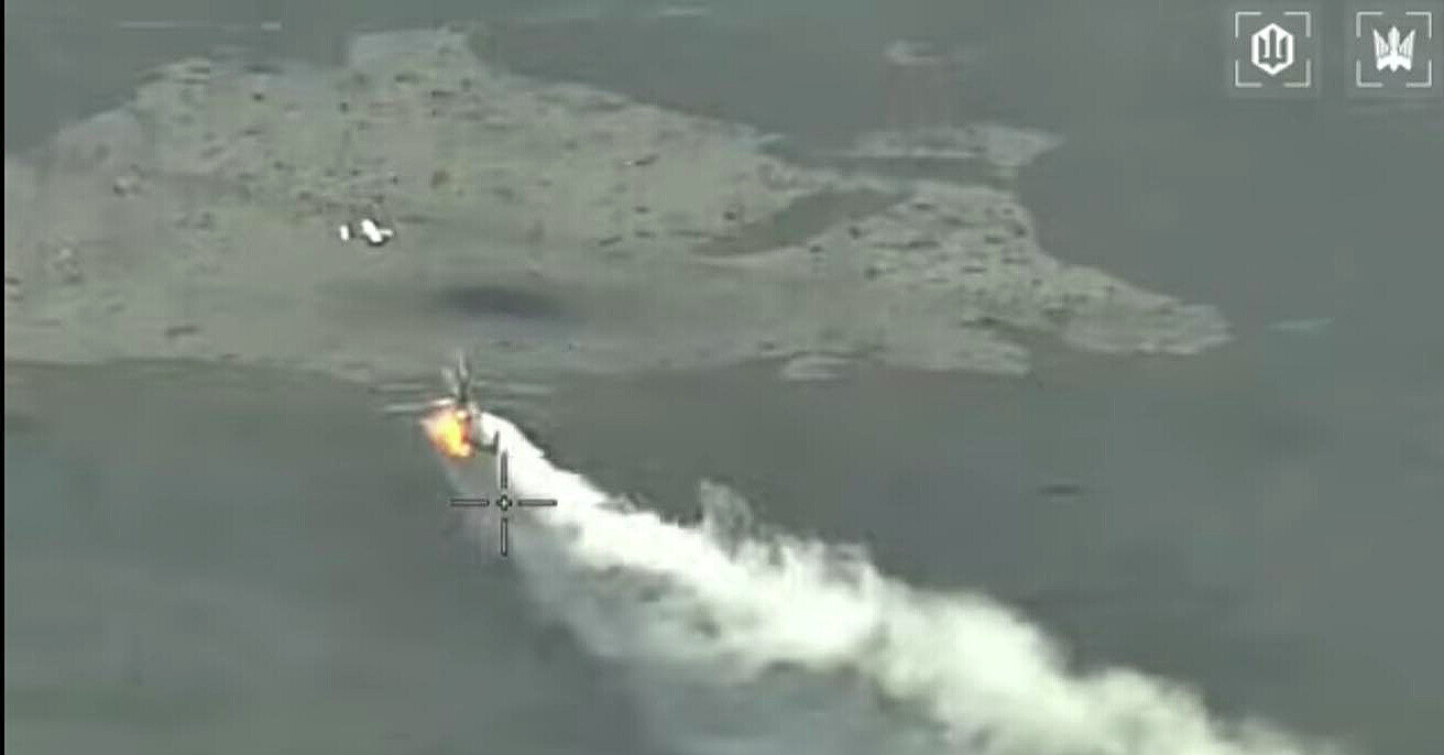 Зеленський нагородив бійців СБС, які збили ворожий вертоліт за допомогою FPV-дрона Зеленський нагородив бійців СБС, які збили ворожий вертоліт за допомогою FPV-дрона