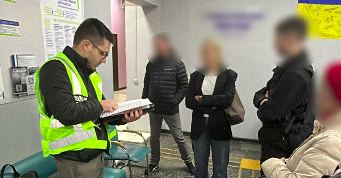 Поліція викрила десятки схем з медичними послугами по всій Україні