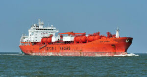 Затриманий Францією танкер “тіньового флоту” РФ прибув до Марселя для розслідування