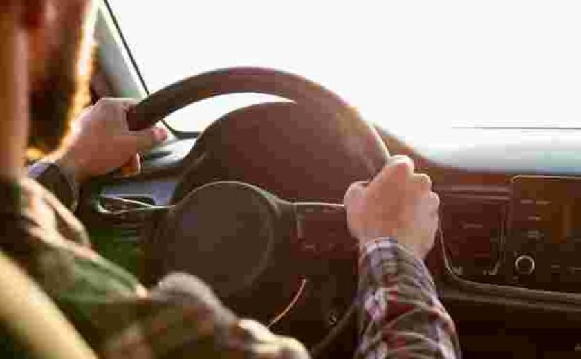 Ігнорував рішення суду та продовжував кермувати: поліція Павлограда повідомила про підозру