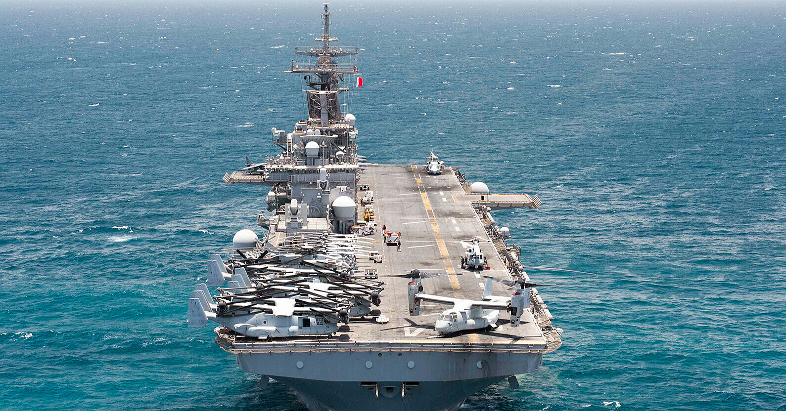 США перекидають тисячі військових та десантні кораблі на Близький Схід – ЗМІ