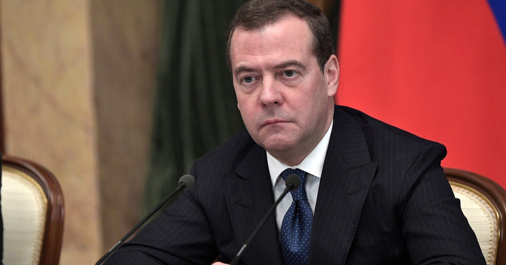 Медведєв: Росії не потрібна мобілізація, армії вистачає контрактників