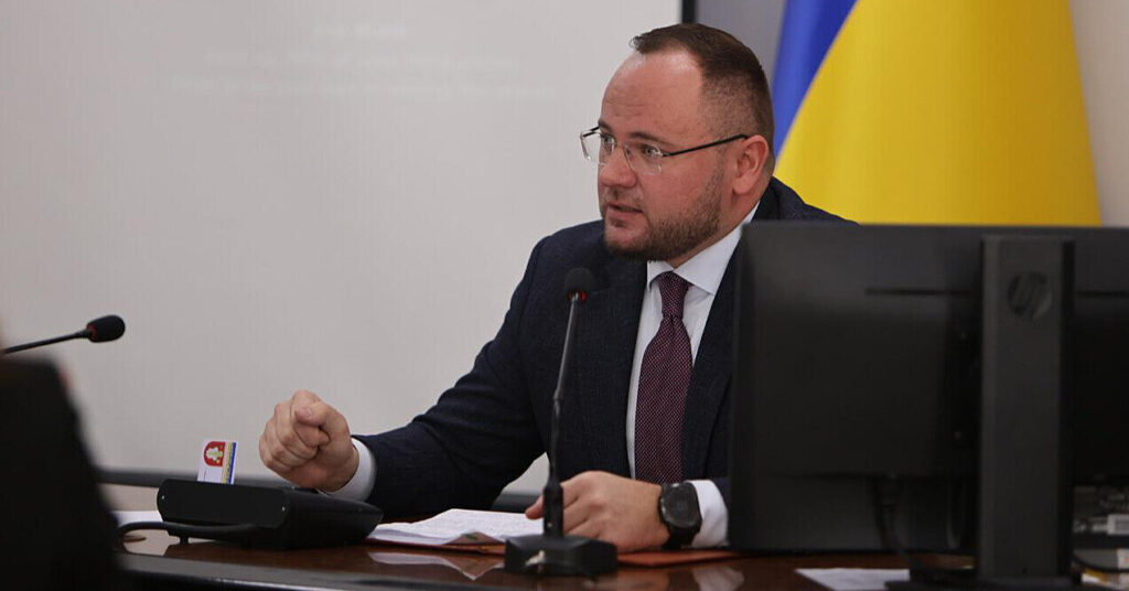 Міський голова Луцька пішов у відставку: депутати підтримали рішення