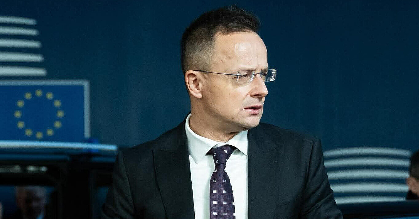 Виконував доручення Лаврова: у ЗМІ “злили” переговори Сійярто