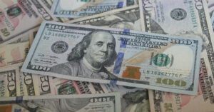 Вперше за 165 років: на доларах з’явиться підпис президента США Вперше за 165 років: на доларах з’явиться підпис президента США