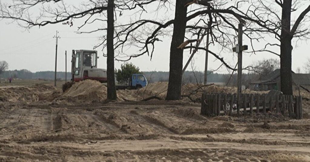 В Углах на Рівненщині завершили пошук жертв Волинської трагедії В Углах на Рівненщині завершили пошук жертв Волинської трагедії