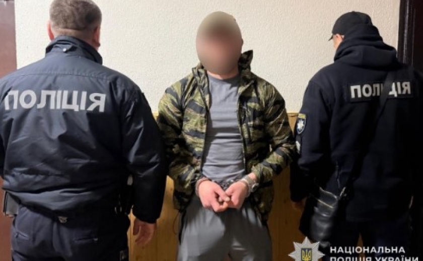 Поліцейські Самара затримали зловмисника, який незаконно зберігав зброю та боєприпаси