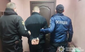 Поліцейські Дніпропетровщини затримали 31-річного чоловіка, який пограбував знайомого