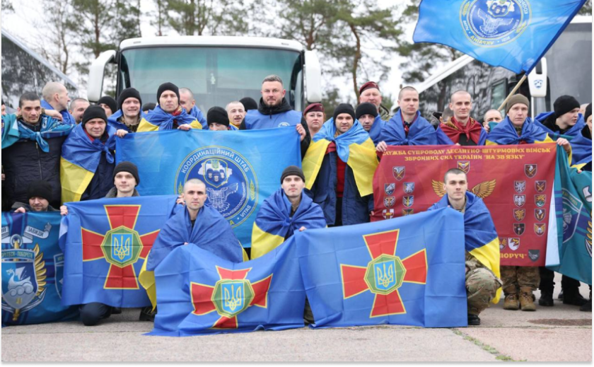 Напередодні Великодня з російського полону повернулися українські військові