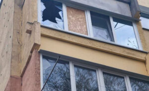 Внаслідок обстрілу у Кривому Розі постраждала 41-річна жінка: безпекова ситуація в області станом на вечір 23 квітня