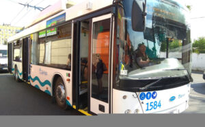 У Дніпрі тимчасово змінять рух трамваїв і тролейбусів на три дні