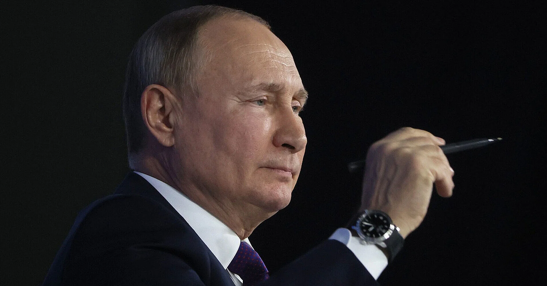Рейтинг Путіна продовжував знижуватися сьомий тиждень поспіль