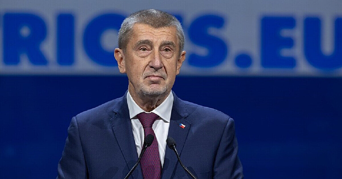 Прем’єр Чехії прямо підтримав Орбана перед вирішальним днем виборів