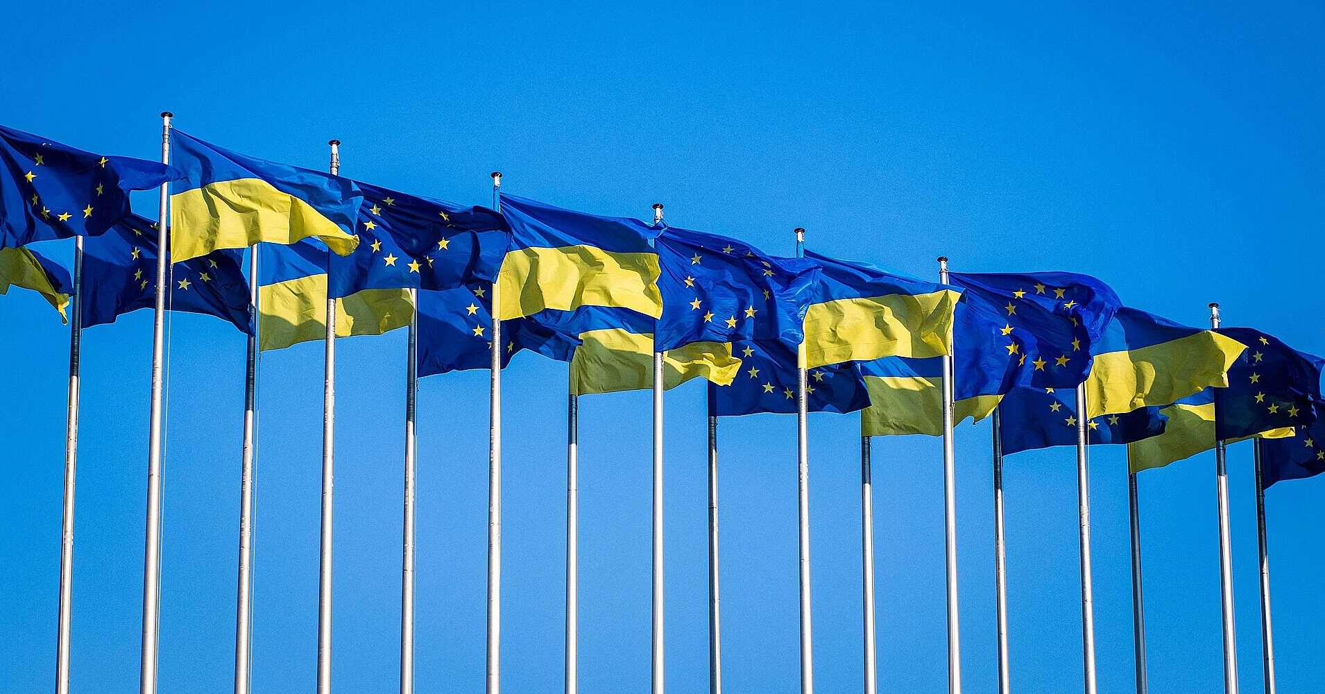 ЄС розблоковує фінансування для України, але питання членства і далі буксує