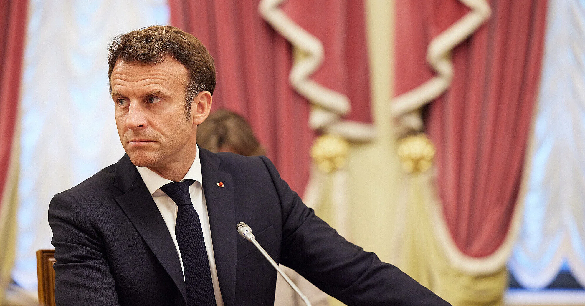 Макрон оголосив, що піде з політики у 2027 році