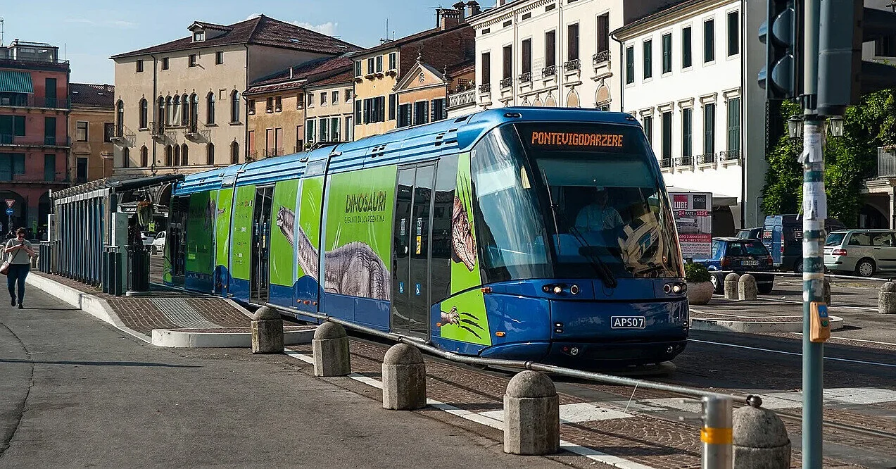 Євростат очікує скорочення населення ЄС на 53 млн осіб до 2100 року Євростат очікує скорочення населення ЄС на 53 млн осіб до 2100 року