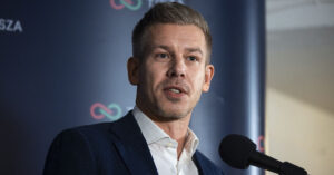 У Кремлі вже вважають Угорщину “недружньою країною” після перемоги Мадяра