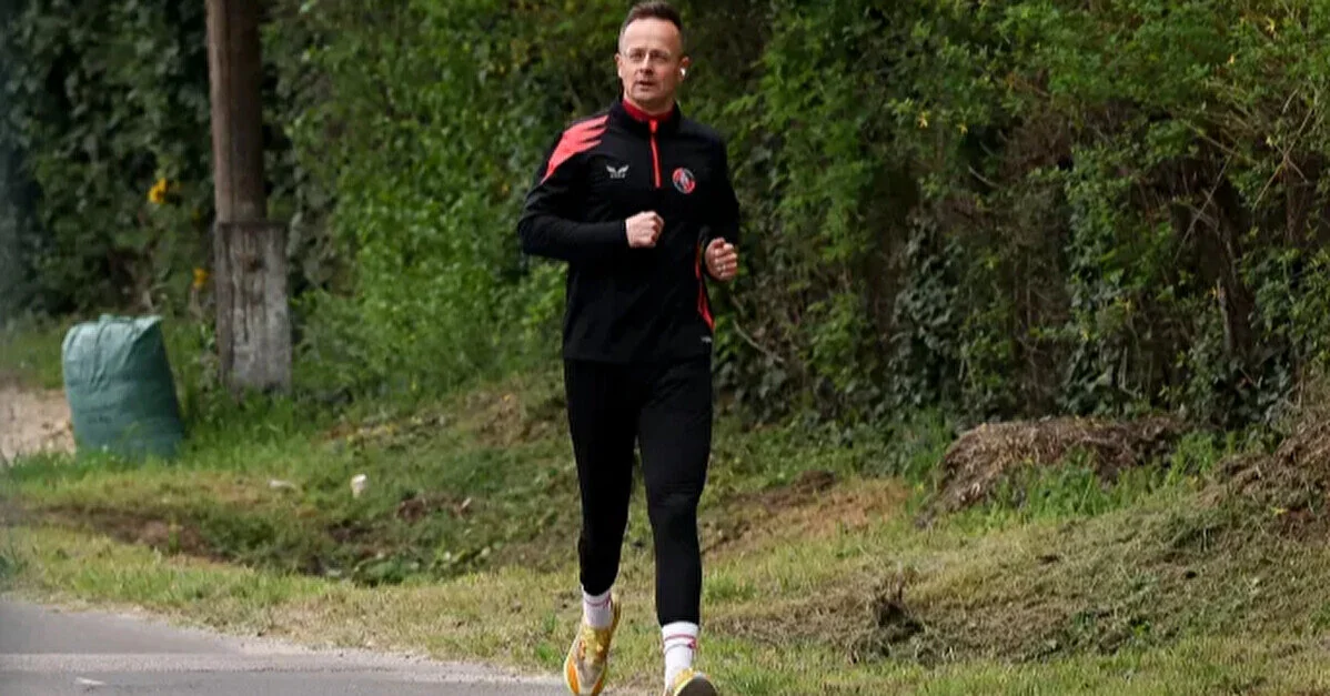 Колишній глава МЗС Угорщини вперше з’явився на публіці після поразки на виборах