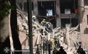 У Дніпрі офіційно завершено аварійно-рятувальні роботи на місці трагедії