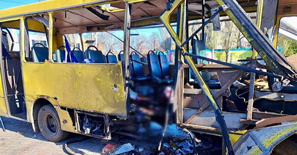 У Латвії закликали ізолювати Росію після удару по рейсовому автобусу