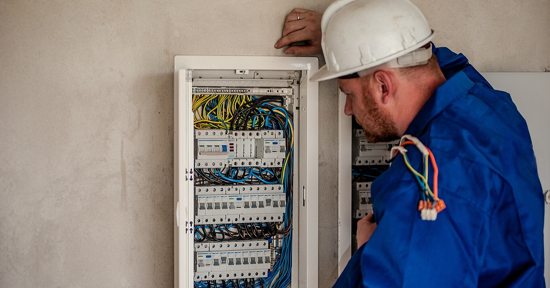 В “Укренерго” розповіли про відключення світла для населення на 9 квітня В “Укренерго” розповіли про відключення світла для населення на 9 квітня