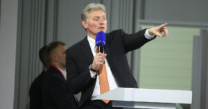 Кремль вимагає від України негайного виведення ЗСУ з Донбасу – Пєсков