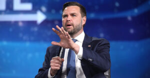 Венс в режимі готовності до переговорів з Іраном – Politico Венс в режимі готовності до переговорів з Іраном – Politico