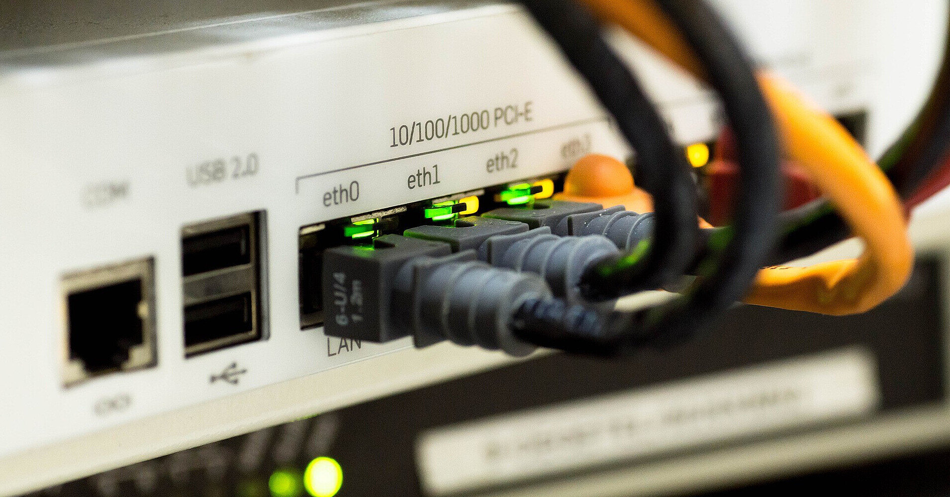 В РФ масштабний інтернет-збій: впали Steam, Telegram та банки