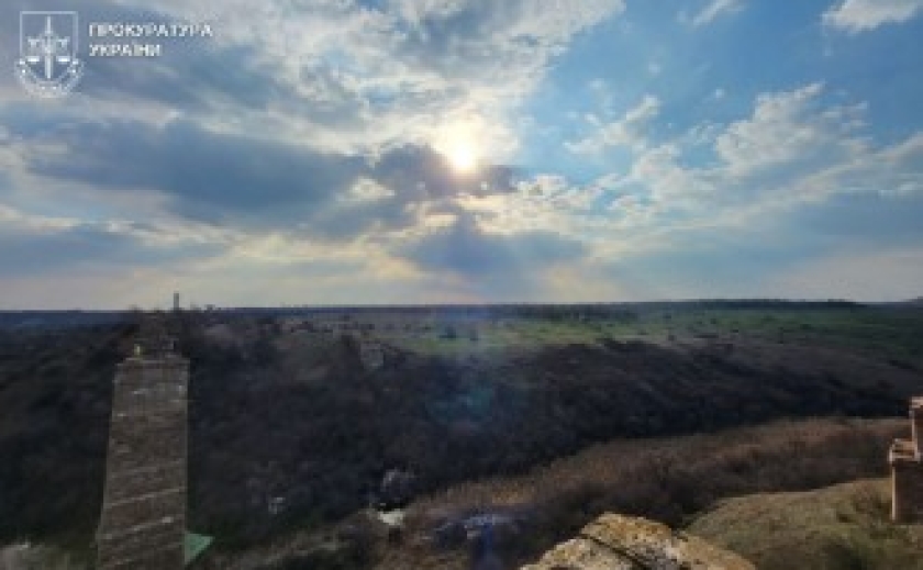 Прокуратура зобов’язала встановити межі ландшафтного заказника «Балка Північна Червона» на Дніпропетровщині