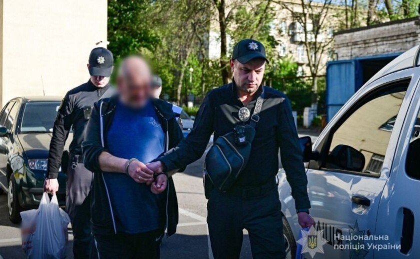 У Запоріжжі затримали чоловіка за крадіжку ноутбуків з приміщення адміністрації У Запоріжжі затримали чоловіка за крадіжку ноутбуків з приміщення адміністрації
