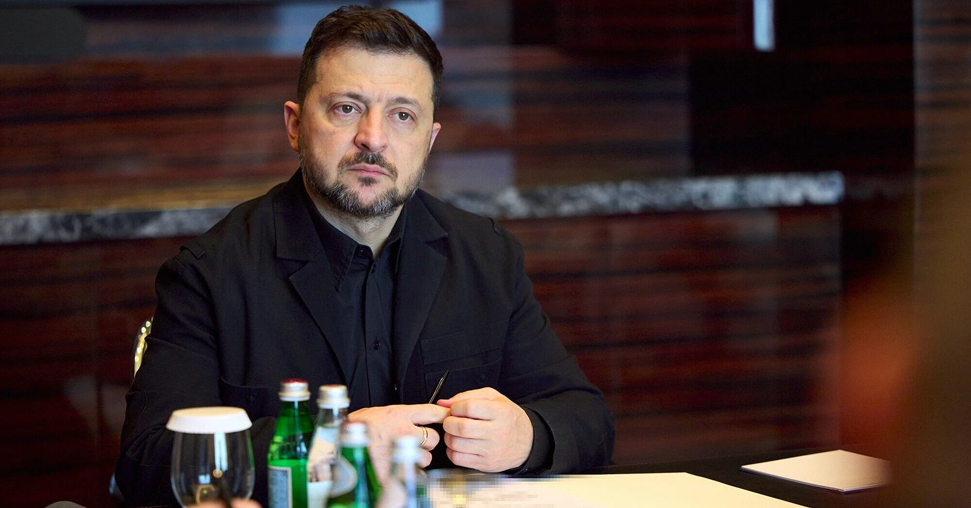 Зеленський анонсував кадрові рішення після наради з урядом та Радою Зеленський анонсував кадрові рішення після наради з урядом та Радою