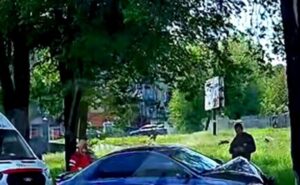 У Кам’янському водій напідпитку врізався в дерево