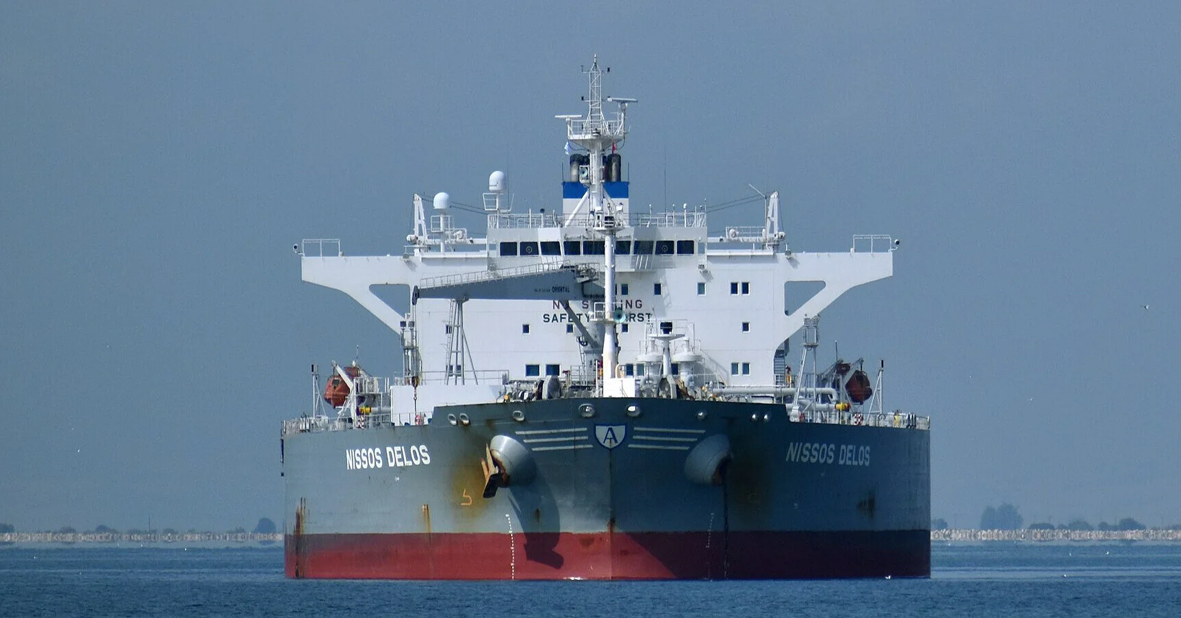 Катарський LNG-танкер пройшов через Ормуз: що це змінює для цін на газ