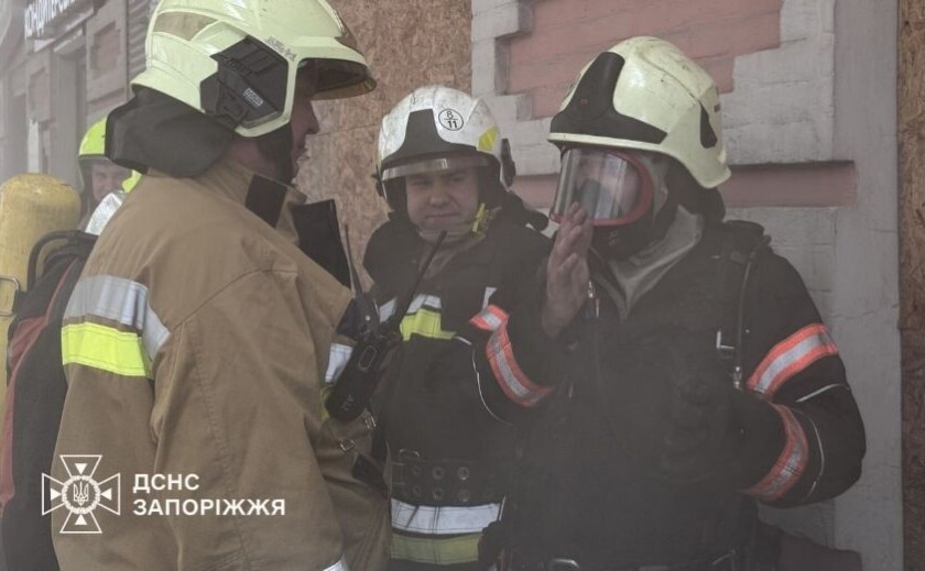 У Запоріжжі сталася пожежа в магазині житлового будинку У Запоріжжі сталася пожежа в магазині житлового будинку