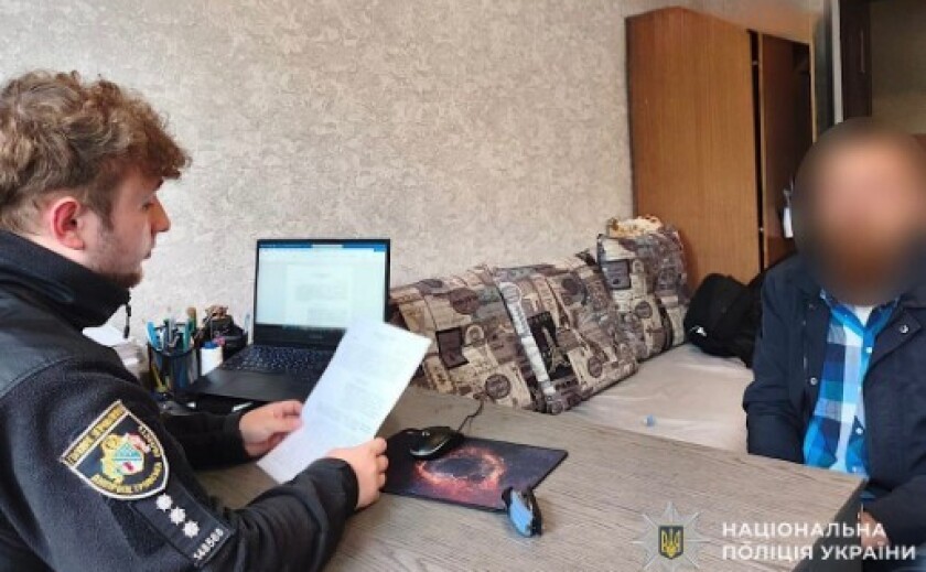 Спалив кіоск через помсту: поліцейські Дніпра затримали підозрюваного Спалив кіоск через помсту: поліцейські Дніпра затримали підозрюваного
