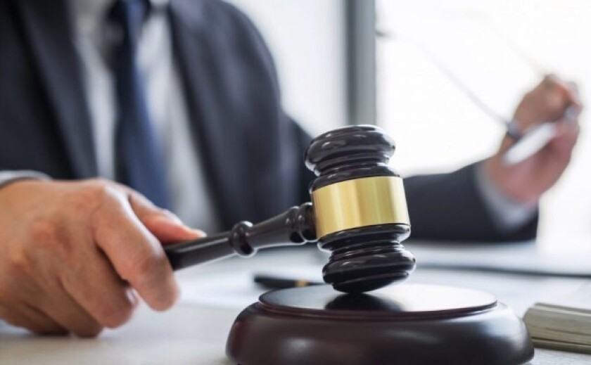 Майже 1 млн грн збитків: у Дніпрі судитимуть приватного нотаріуса за незаконне переоформлення нерухомості
