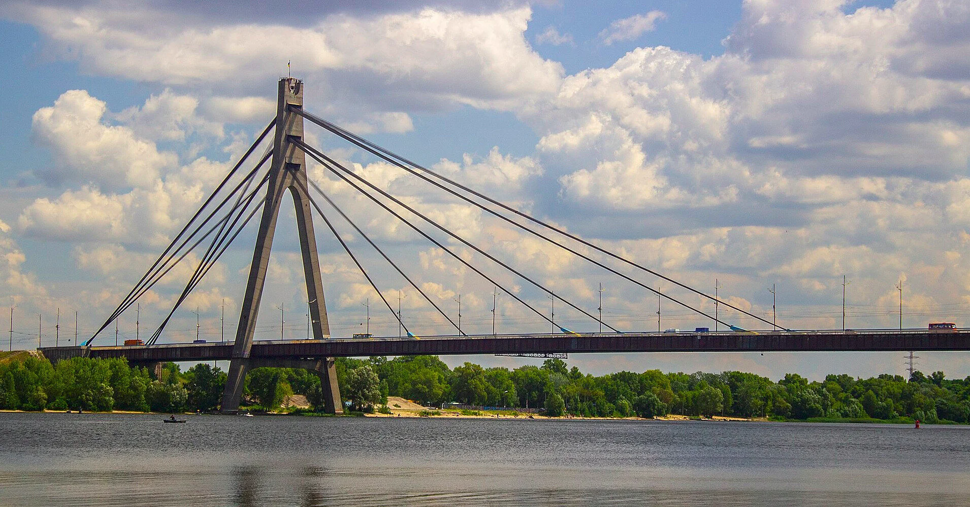 У Києві обмежать рух Північним мостом та Гостомельським шосе У Києві обмежать рух Північним мостом та Гостомельським шосе
