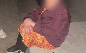 Патрульні Дніпра допомогли 88-річні жінці, яка загубилася, повернутися додому