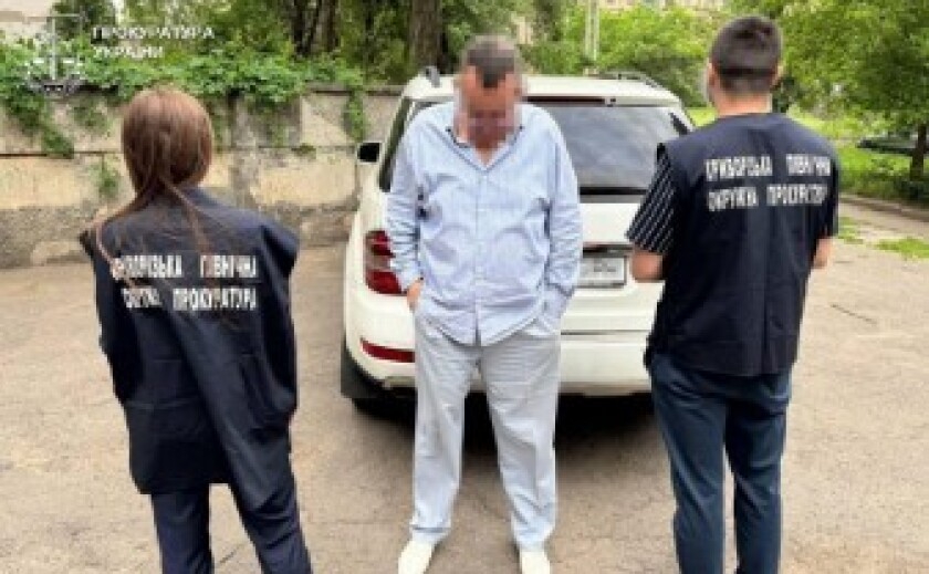 «Студентський квиток» для відстрочки за  тисяч: у Кривому Розі викрили схему незаконного виїзду за кордон