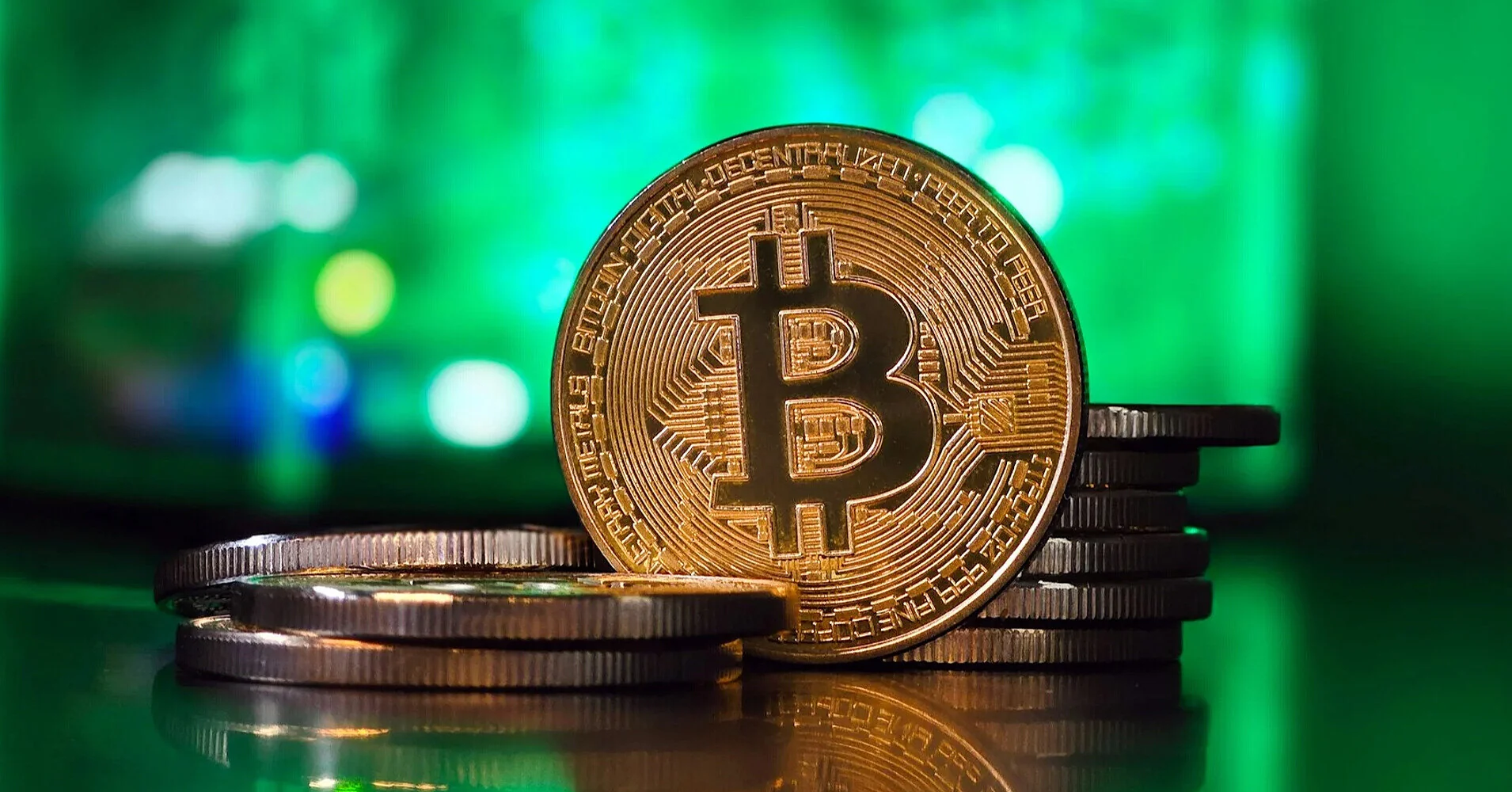 Bitcoin уперше із січня перевищив позначку  000: причини