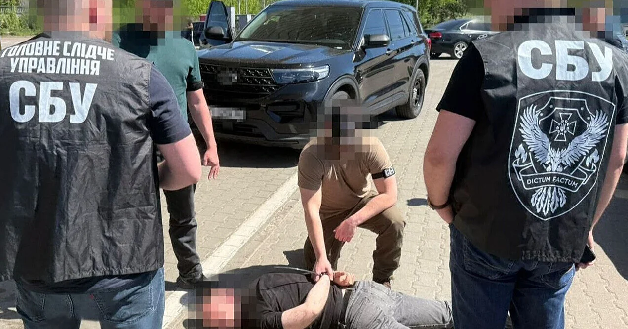 Вимагав хабар за “непризов” працівників: СБУ затримала керівника Житомирського ТЦК