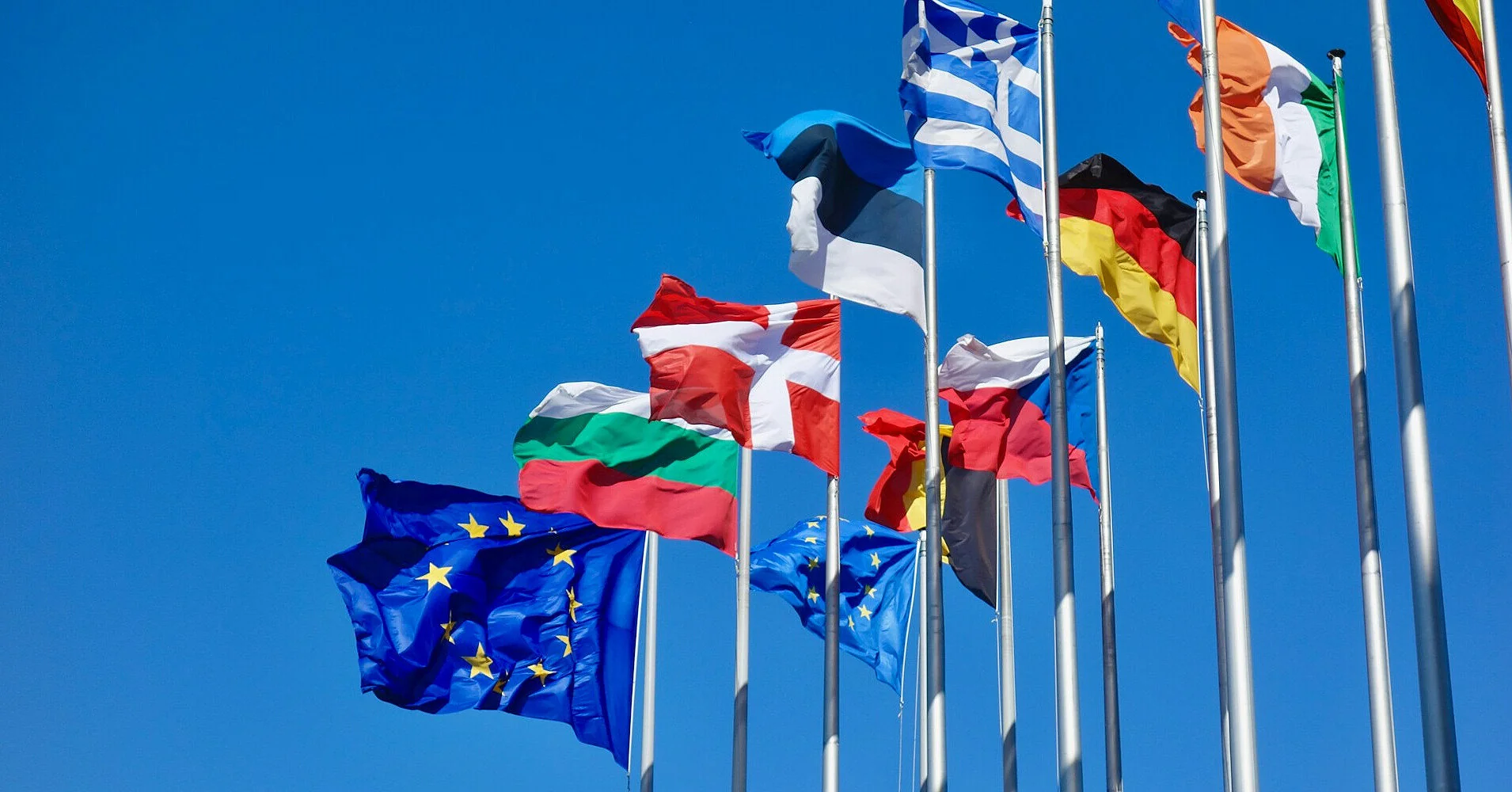 https://kurs.com.ua/novost/1459230-es-hochet-uprostit-pravila-dlja-biznesa-no-kompanii-zhdut-bolshego