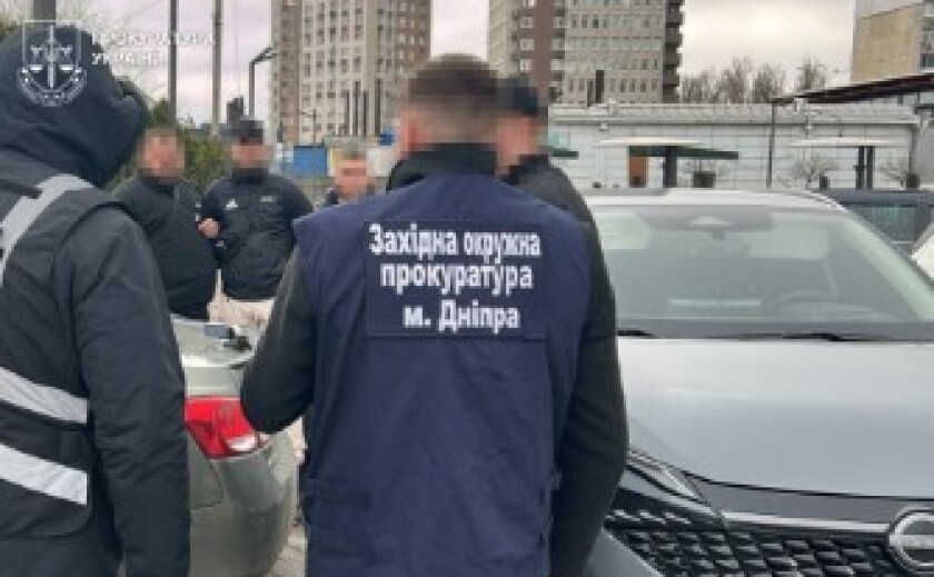 За 16 тисяч доларів обіцяв «вирішити питання» з ВЛК: судитимуть мешканця Дніпра
