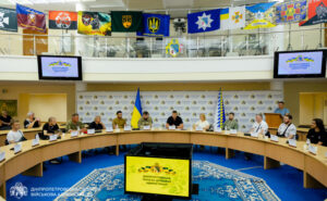На Дніпропетровщині ветерани та батько загиблого захисника отримали сертифікати на придбання житла